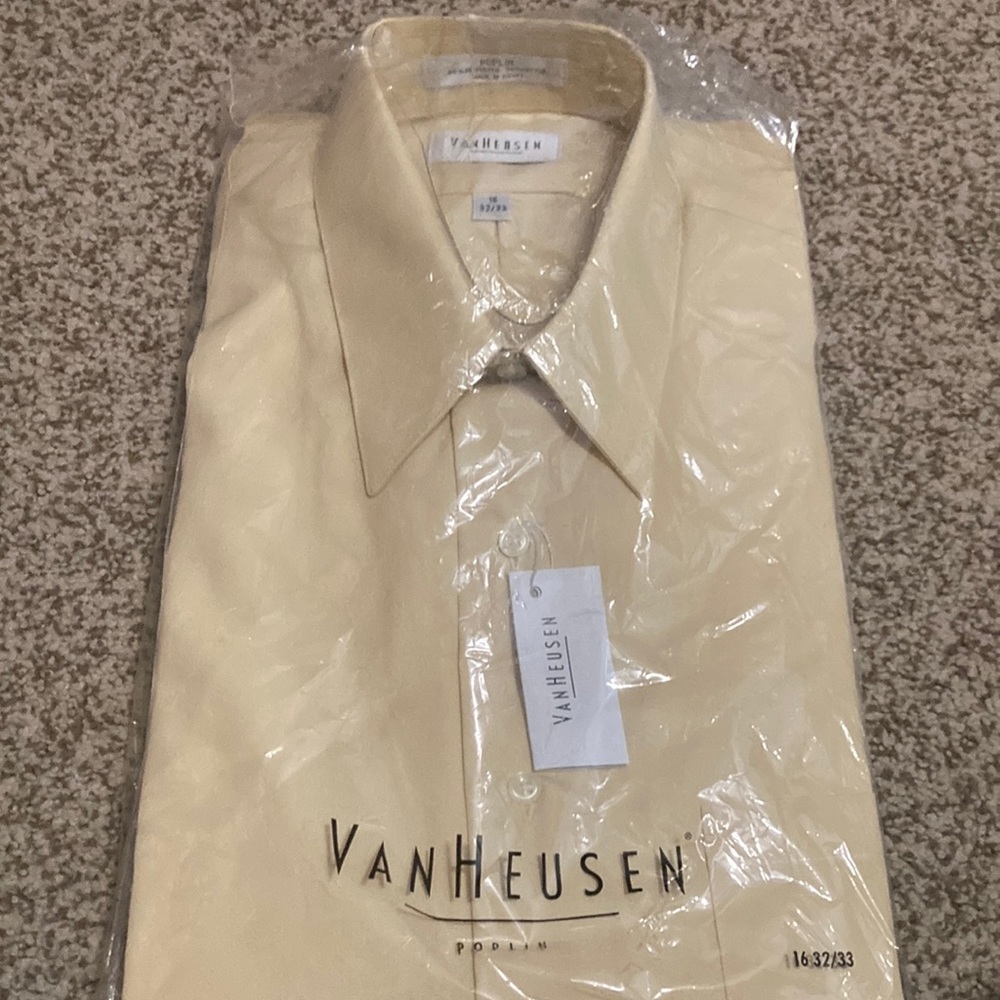Men’s yellow dress shirt.  Size 16 32/33